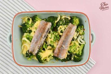 Keto gegratineerde broccoli met haring